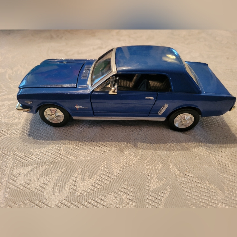 1/24 Scale Die Cast 1964 Blue Mustang By Maisto. See Discription..